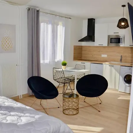 Appartement Dolmen Adrien 3 *