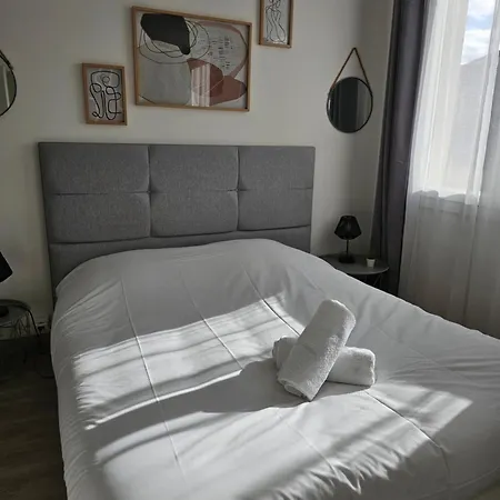 Appartement Dolmen Adrien 3 *